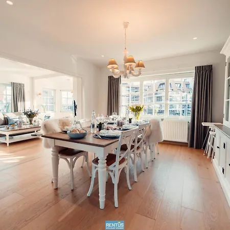 Promenade - Luxuriously For 8 People Daire